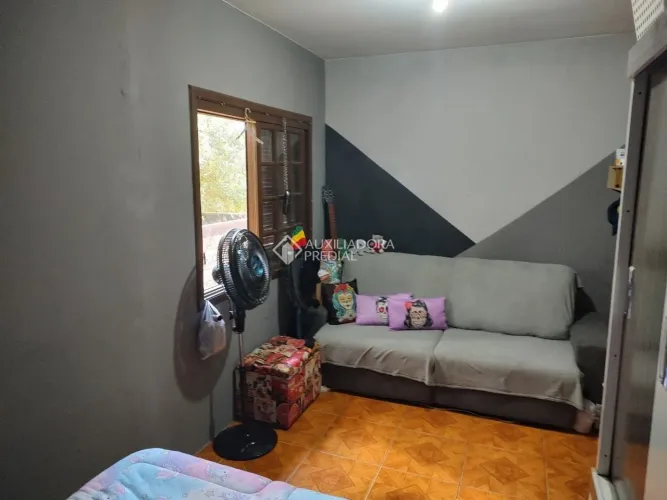 Casa em condomínio com 4 quartos e 1 suíte