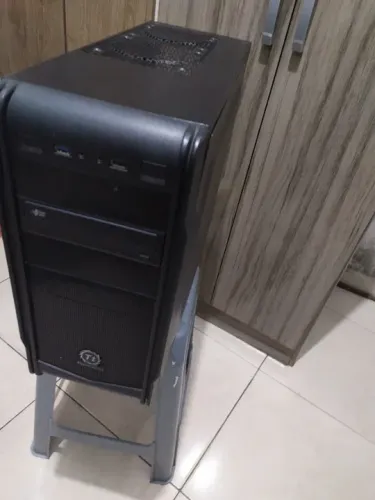 Gabinete Thermaltake versão 2