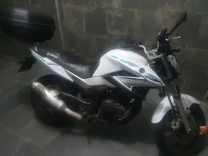 ? Yamaha Fazer YS 250 BlueFlex 2016 - Excelente estado!