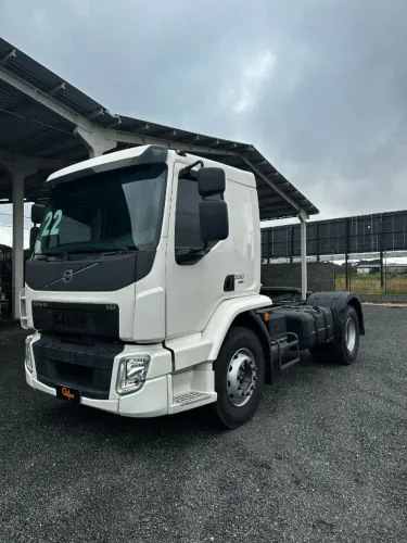 VOLVO VM 330 4X2 2022