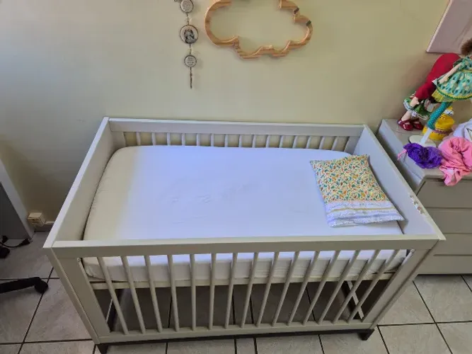 Berço 2 em 1 Marca Quater - Modelo Allegra