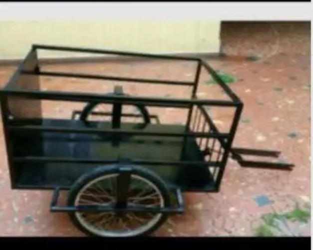 Carretinha de transporte com encaixe para diferentes uso de trabalho