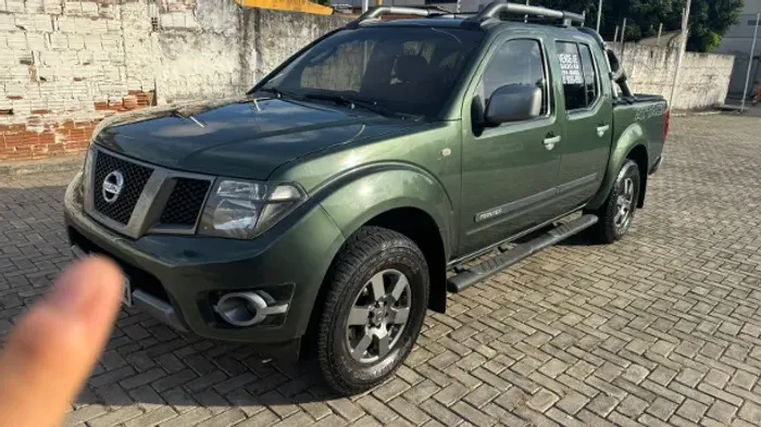 Nissan Frontier SV Attack 4X4 2.5 TB Diesel Mec. 2014 - super nova!