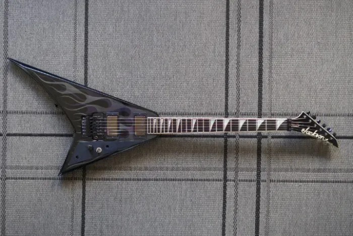 Guitarra Jackson RR1 Ghost Flames USA + Softcase + Caps EMG JH