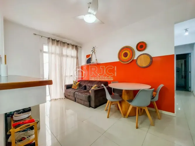 Imóvel para venda possui 64 metros quadrados com 2 quartos em Vila Isabel - Rio de Janeiro