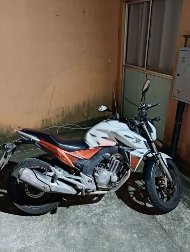 Cb Twister 2017 (único dono)