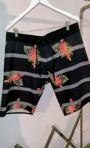 Shorts de Praia Estampado Floral Masculino (de 50 por 30)