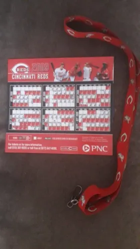 Kit calendário magnético MLB Liga Baseball Cincinatti Reds mais cordão chaveiro