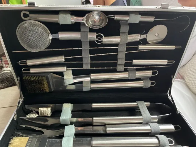 Conjunto de Utensílios para Churrasco em Estojo