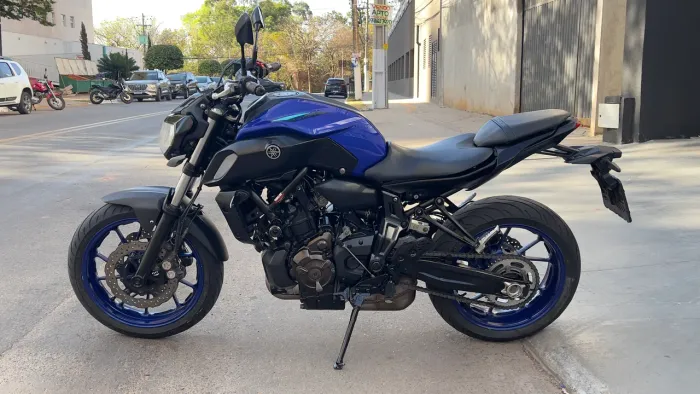 YAMAHA MT-07 2021