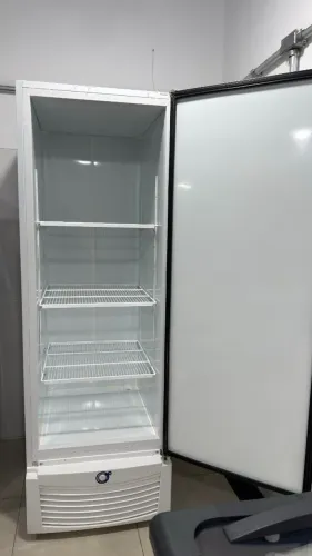 Freezer Conservador Vertical Fricon 569 Litros Estático Tripla Ação Branco VCET 569 C 220V