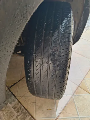 2 pneus 205/60/16. Continental. Araguari