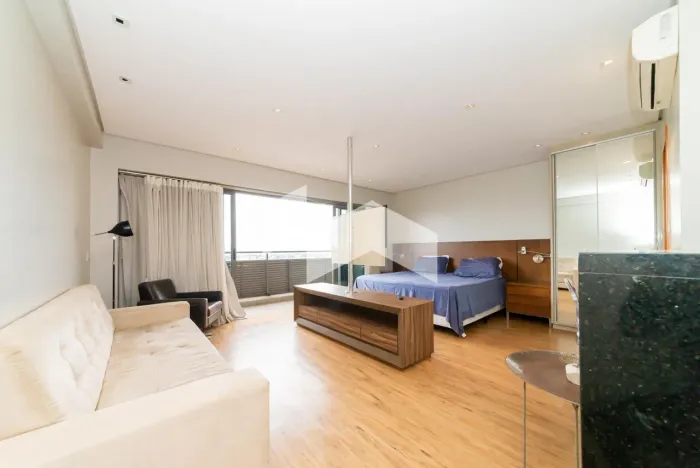 Apartamento com 40 m², 1 quarto sendo 1 suíte à venda no bairro Centro.