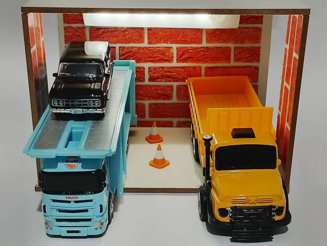 Miniaturas de Caminhões na Garagem com luz de led e sensor