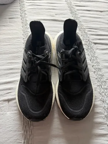 Tênis adidas