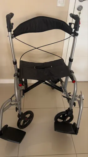 Andador ,cadeira de rodas