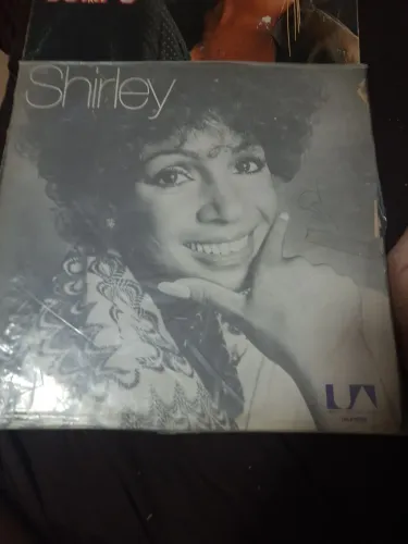 Vendo vinil/lp SHIRLEY BASSEY