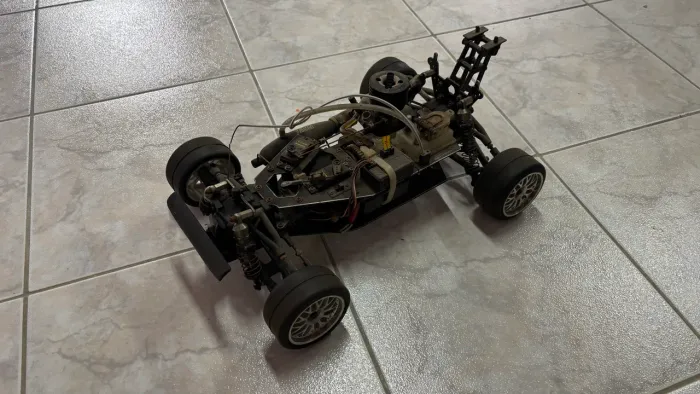 Automodelo Thunder Tiger combustão