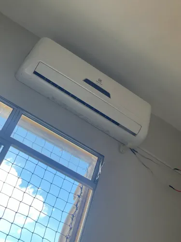 CENTRAL DE AR 12.000 BTU ELETROLUX 2x sem juros 