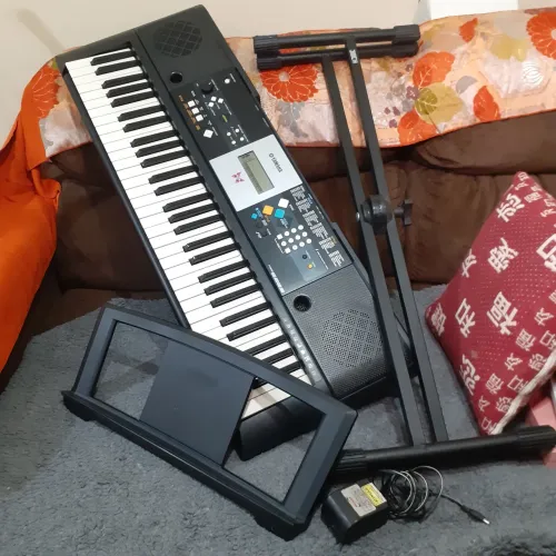 teclado Yamaha E223