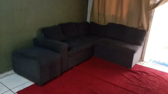 Sofá 2 e 3 lugares+puff