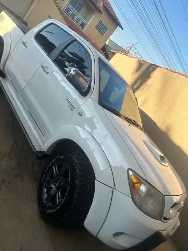 Toyota Hilux CD D4-d 4X4 2.5 16V 102cv TB Dies. 2008