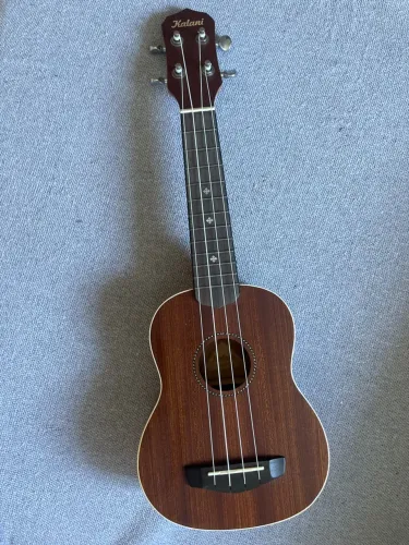 UKULELE KALANI, 300SS - OTIMO ESTADO E QUALIDADE.
