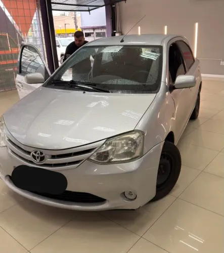 Toyota Etios XS 1.3 Flex 16V 5P Mec. 2013