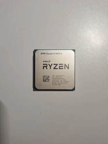 Ryzen 5 3600x - Usado