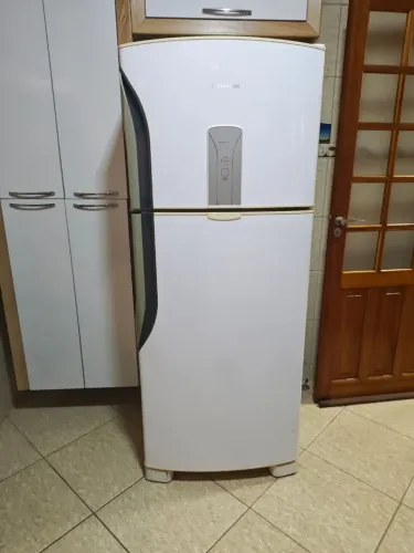 Geladeira Panasonic 110v