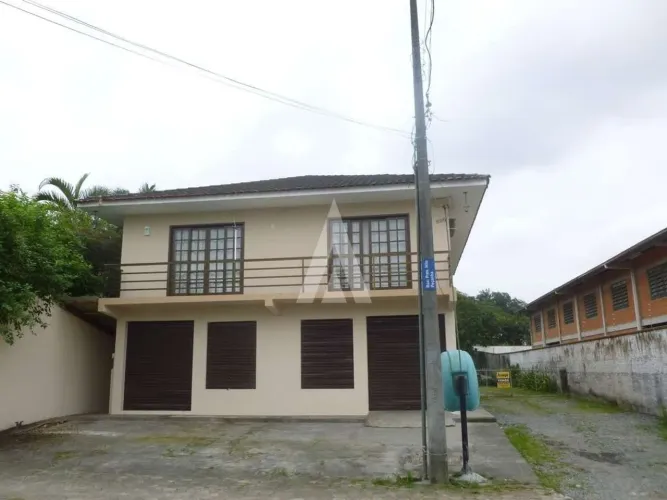Prédio comercial com 267,90 m² à venda no bairro Floresta, em Joinville-SC, por R$ 1.250.0