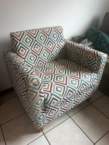 Poltrona Tironi original - confortável e design diferenciado