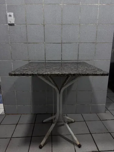 Mesa de mármore