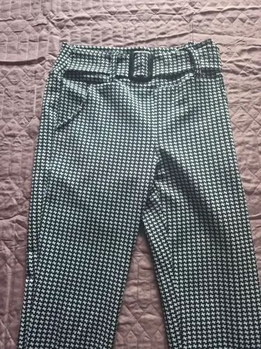 Calça preta e branca M