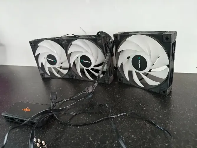 Kit Air Cooler DeepCool + 2 Fans DeepCool + Controladora Aigo