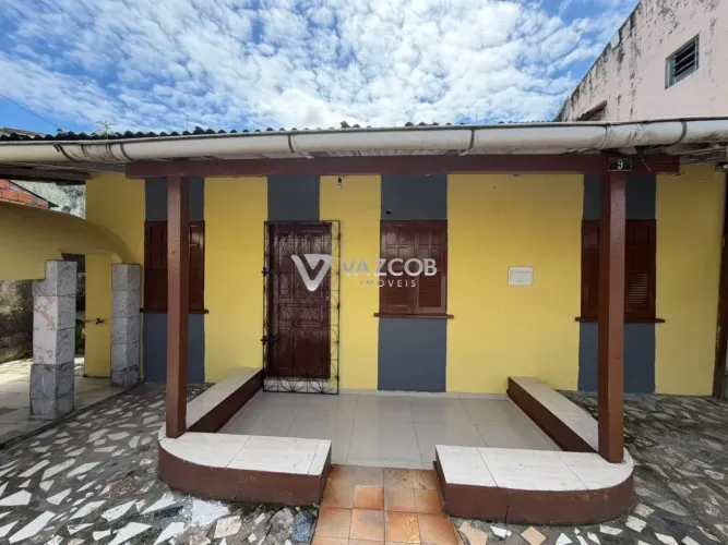 Casa com 03 quartos em Ananindeua, próximo à BR