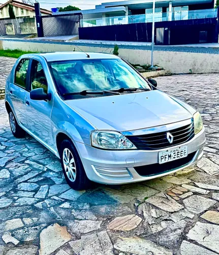 Renault Logan Authentique Hi-flex 1.0 16V 4P 2011
