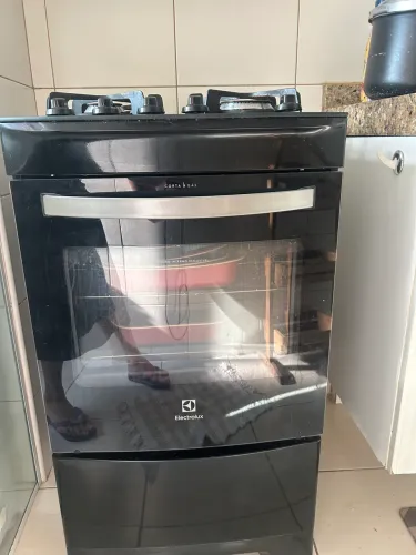 Fogão Electrolux 4 bocas com mesa de vidro. Funcionando perfeitamente!