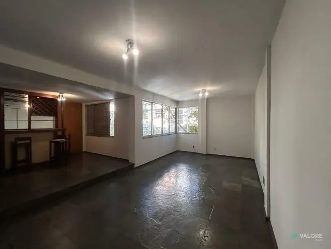 Apartamento à venda, 04 quartos transformados em 03 quartos, 135m² de área no Cruzeiro.