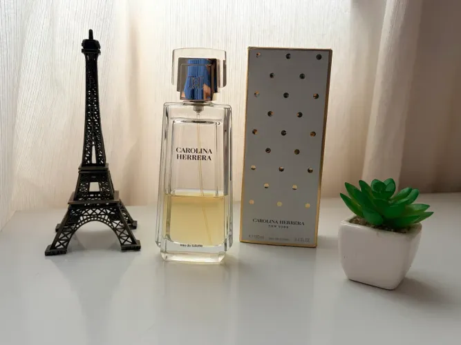 Perfume Carolina Herrera Feminino