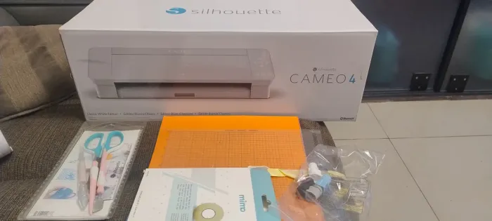 Silhouette CAMEO 4