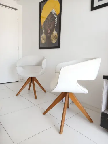 Cadeiras giratórias design contemporâneo