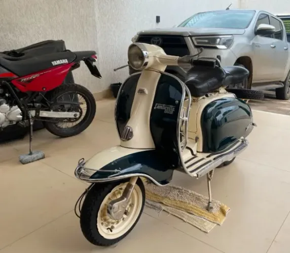 LAMBRETTA Li150 - 1963 original placa preta