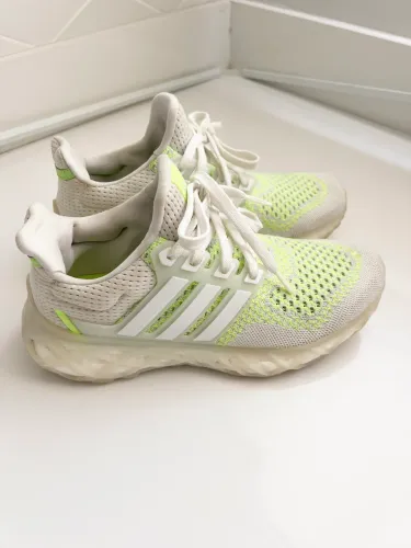 Tênis adidas feminino boost