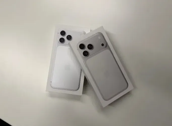 iPhone 17 pro max lacrado pra sair hoje 