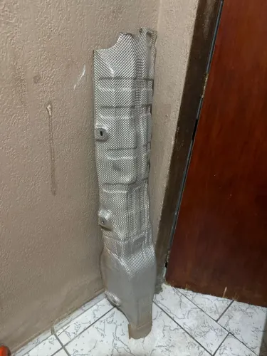 DEFLETOR TERMICO / PROTETOR DE CALOR DO ESCAPAMENTO DO FIAT PALIO - ORIGINAL