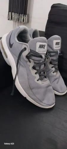 Nike Air Max Advantage 2 (ORIGINAL) número 44