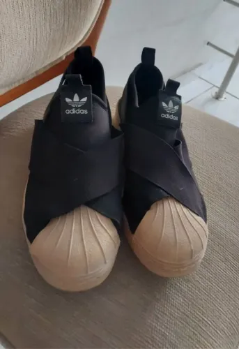 Tênis Adidas 38