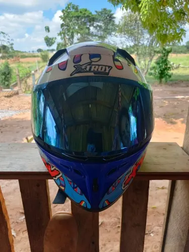 Capacete em ótimo estado