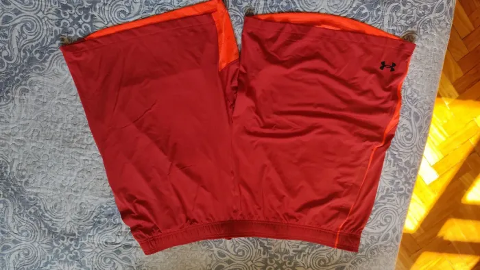 Bermuda Under Armour Vermelha - Tamanho 4G | Nova